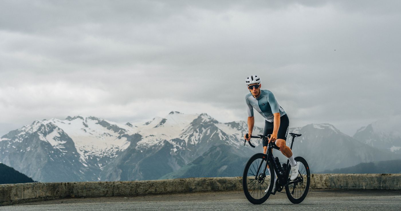 Pierre Rolland dans les lacets de l'Alpes d'Huez